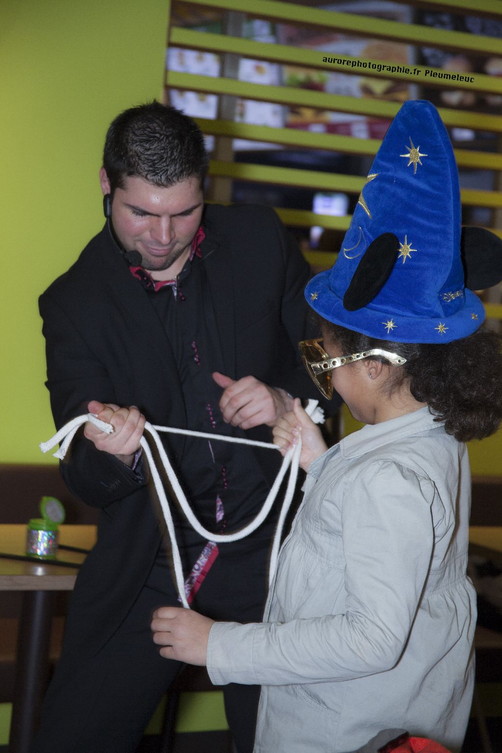 Spectacle de magie - magicien enfants - spectacle McDo - Magie Magicien -57